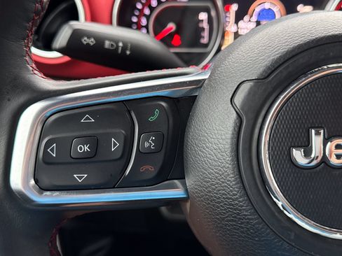 Used 2018 Jeep Wrangler Rubicon AWD/4WD image 17
