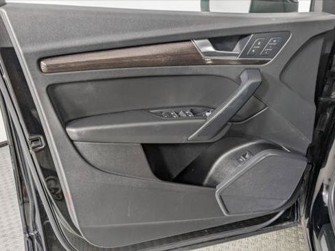 Used 2021 Audi Q5 2.0T Premium w/ Convenience Package AWD/4WD image 13