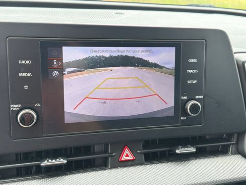 Used 2025 Kia Sportage LX FWD image 29