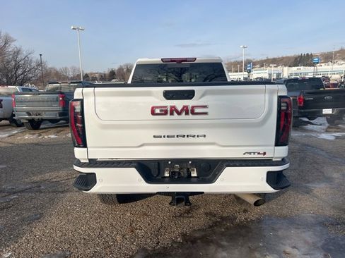Used 2025 GMC Sierra 2500 AT4 w/ AT4 Premium Plus Package image 6