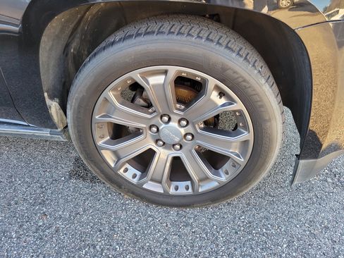 Used 2016 GMC Yukon Denali w/ Open Road Package image 9