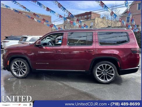 Used 2022 Jeep Wagoneer Series III w/ Premium Group I image 7