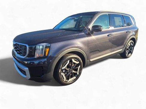 New 2025 Kia Telluride S image 8