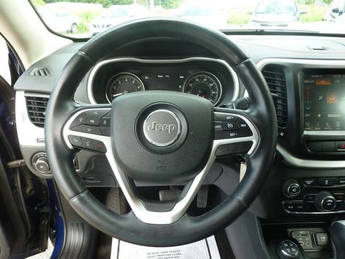 Used 2014 Jeep Cherokee Trailhawk AWD/4WD image 21