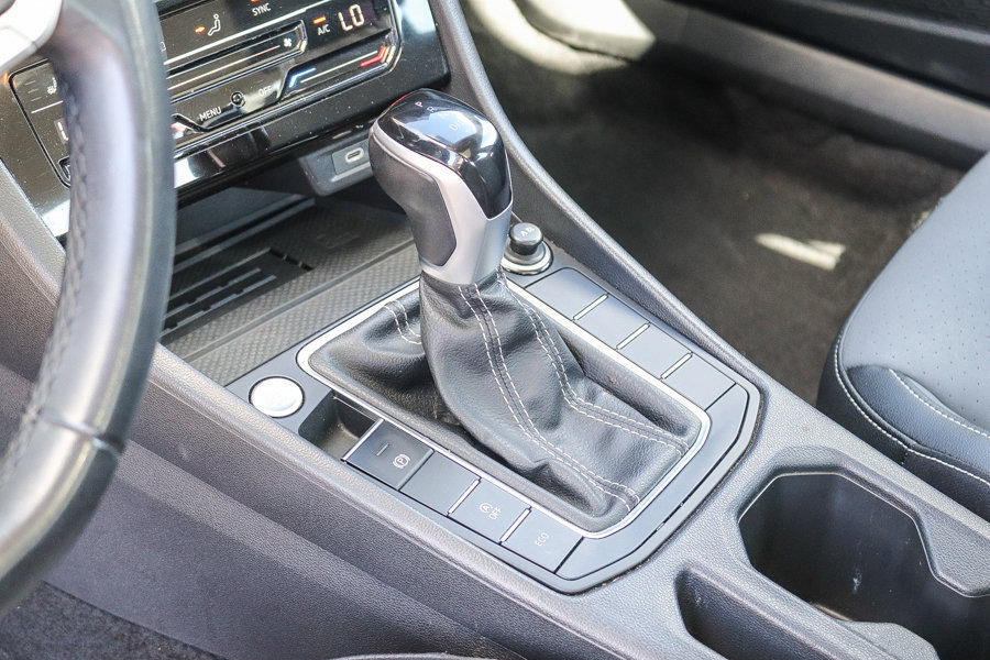 Used 2025 Volkswagen Jetta SE FWD image 18