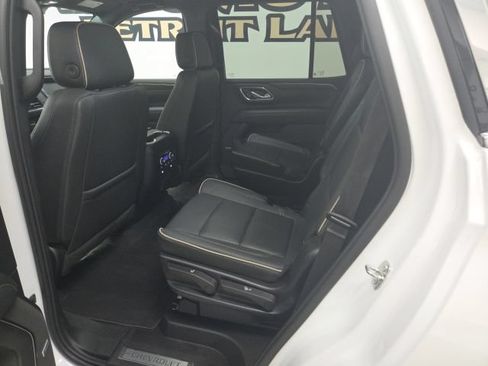 Used 2024 Chevrolet Tahoe Premier AWD/4WD image 21