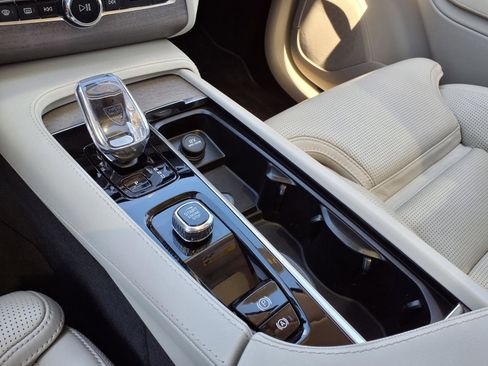 Certified 2023 Volvo XC90 B6 Ultimate AWD/4WD image 26