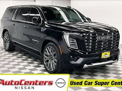 Used 2025 GMC Yukon XL Denali Ultimate AWD/4WD image 1