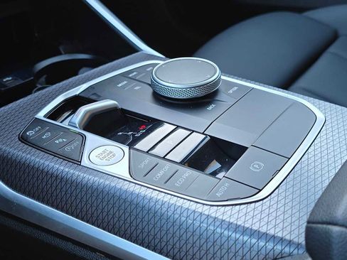 Used 2025 BMW 330i xDrive Sedan w/ M Sport Package image 35