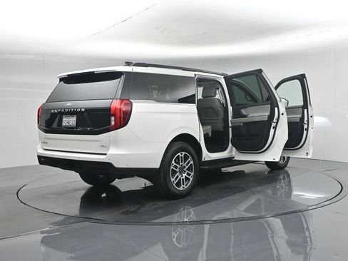 Certified 2025 Ford Expedition Max Active RWD image 36
