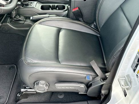 New 2026 Jeep Gladiator Mojave image 13