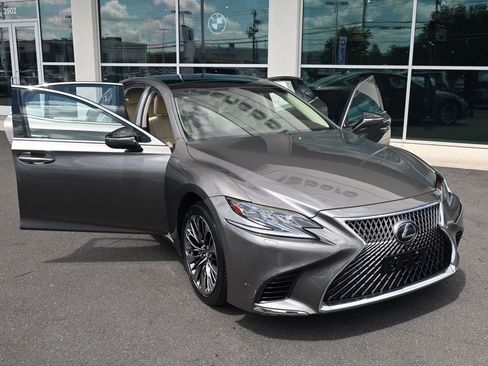 Used 2018 Lexus LS 500 AWD w/ Luxury Package image 31