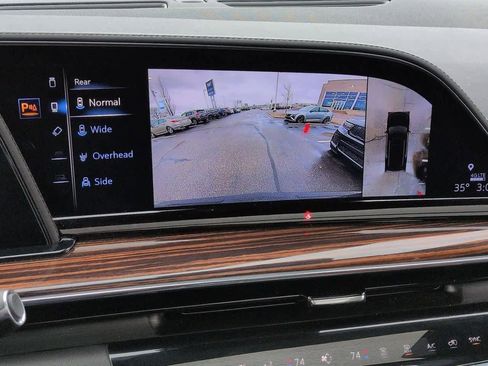 Used 2023 Cadillac Escalade Premium Luxury image 33