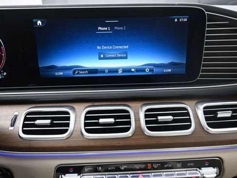 Used 2026 Mercedes-Benz GLS 450 4MATIC image 11