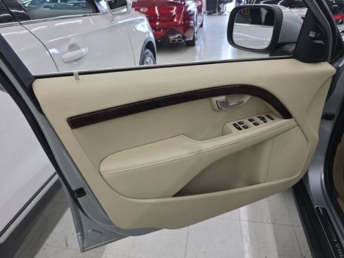 Used 2013 Volvo XC70 3.2 AWD/4WD image 13