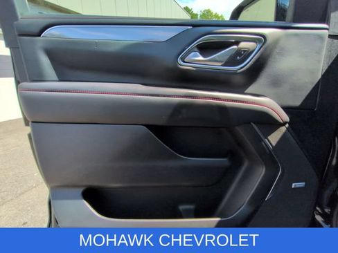 Used 2024 Chevrolet Suburban RST w/ Luxury Package AWD/4WD image 23