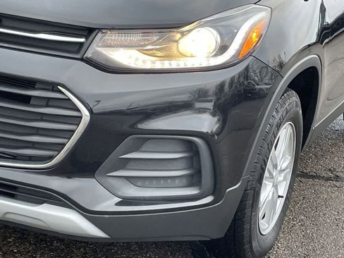 Used 2019 Chevrolet Trax LT w/ LT Convenience Package image 32