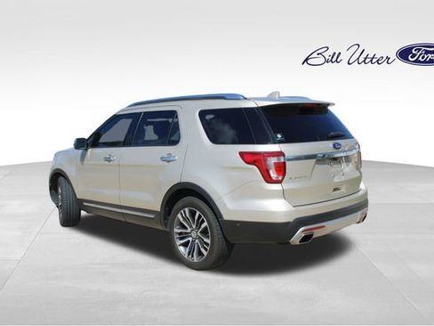 Used 2017 Ford Explorer Platinum AWD/4WD image 7