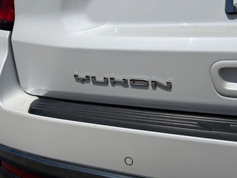 Used 2024 GMC Yukon AT4 w/ Technology Package AWD/4WD image 48