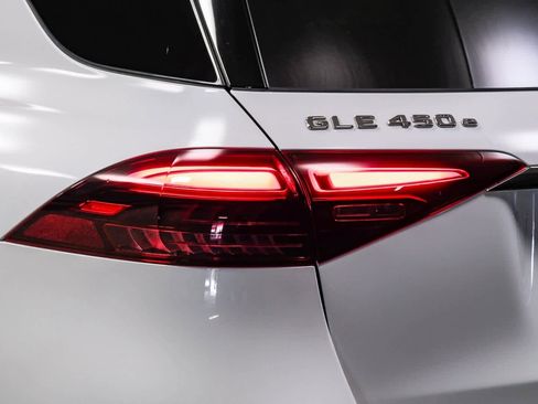 Used 2026 Mercedes-Benz GLE 450e 4MATIC image 7