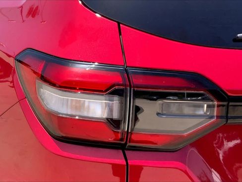 Used 2025 Honda Pilot TrailSport image 27