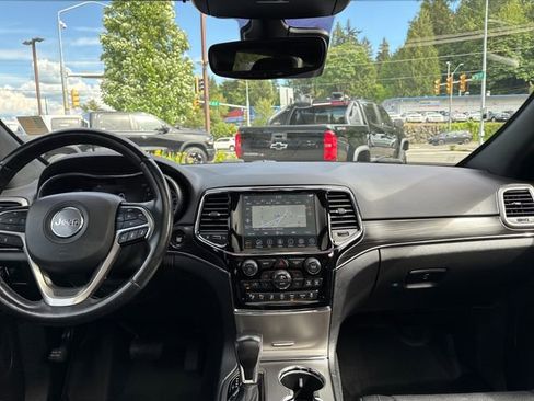 Used 2020 Jeep Grand Cherokee Limited w/ Luxury Group II AWD/4WD image 11
