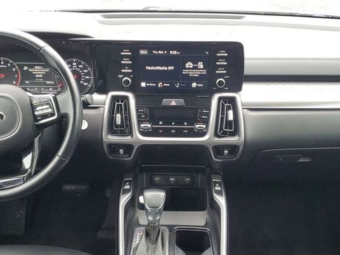 Used 2021 Kia Sorento S image 25