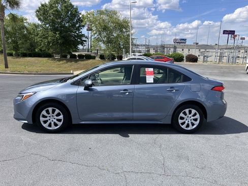 New 2026 Toyota Corolla LE FWD image 2
