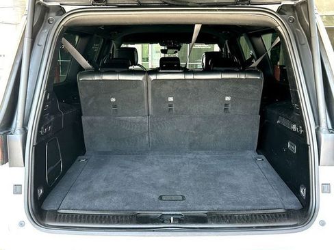 Used 2024 Jeep Wagoneer L Series II w/ Flexible Seating Group RWD image 31
