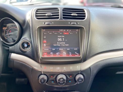 Used 2017 Dodge Journey Crossroad FWD image 33