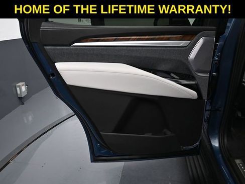 Used 2025 Cadillac Escalade Sport Platinum w/ LPO, Floor Liner Package image 43