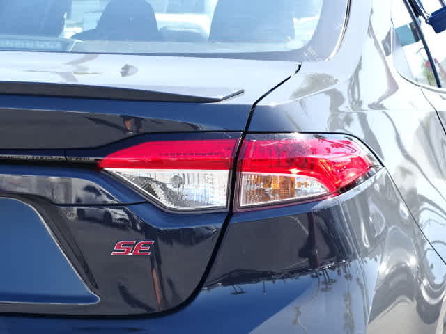 Used 2023 Toyota Corolla SE w/ Carpet Mat Package (TMS) FWD image 12