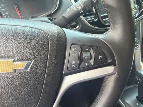 Used 2017 Chevrolet Trax LT w/ LT Convenience Package AWD/4WD image 20