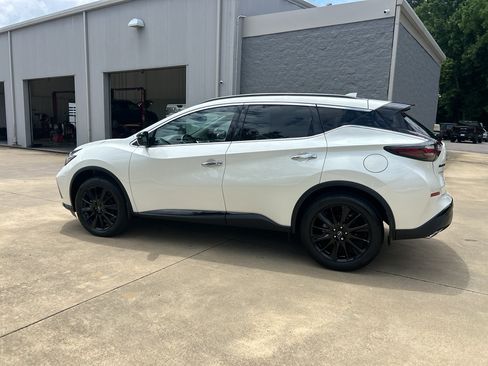 Certified 2024 Nissan Murano SV w/ SV Midnight Edition Package FWD image 6