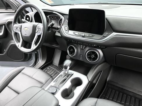 Used 2024 Chevrolet Blazer LT w/ Midnight/Sport Edition FWD image 28