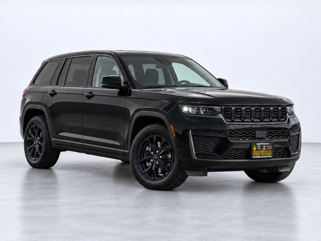 New 2026 Jeep Grand Cherokee Altitude AWD/4WD image 2