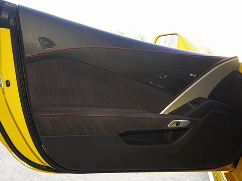 Used 2015 Chevrolet Corvette Z06 image 25