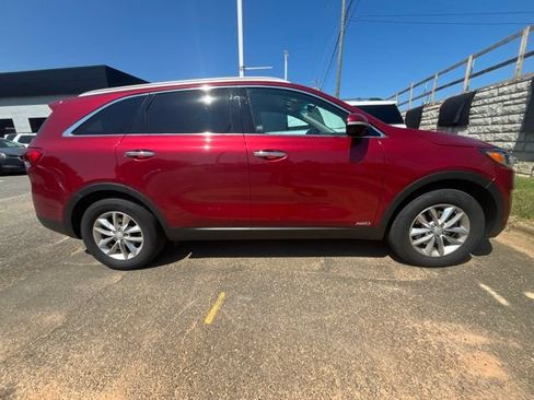 Used 2016 Kia Sorento AWD w/ LX Convenience Package image 3