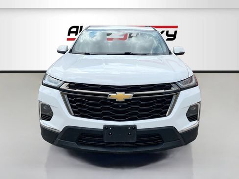 Used 2023 Chevrolet Traverse LT w/ LT Premium Package AWD/4WD image 2