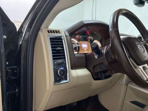 Used 2018 RAM 2500 Laramie w/ Off Road Package AWD/4WD image 16