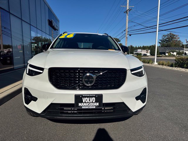Used 2026 Volvo XC40 B5 Plus AWD/4WD image 7