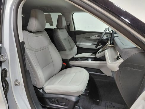 New 2026 Ford Explorer Active AWD/4WD image 15