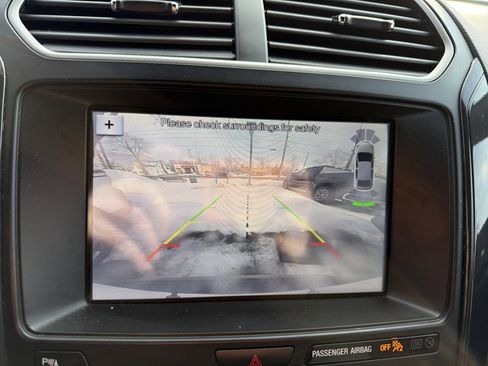 Used 2019 Ford Explorer XLT w/ Equipment Group 202A image 19