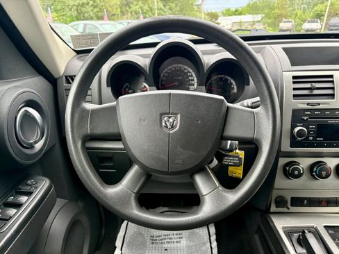 Used 2011 Dodge Nitro Heat AWD/4WD image 30