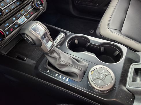 New 2026 Ford Bronco Outer Banks AWD/4WD image 25