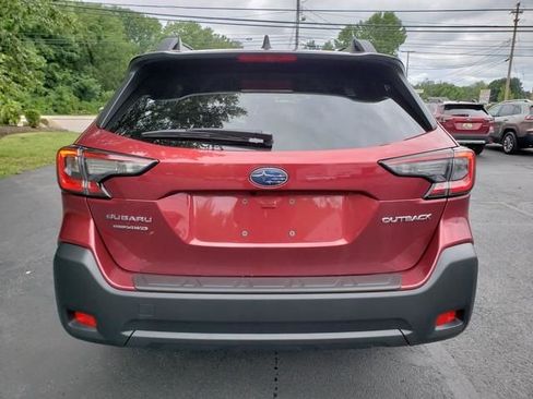 Used 2025 Subaru Outback Premium image 4