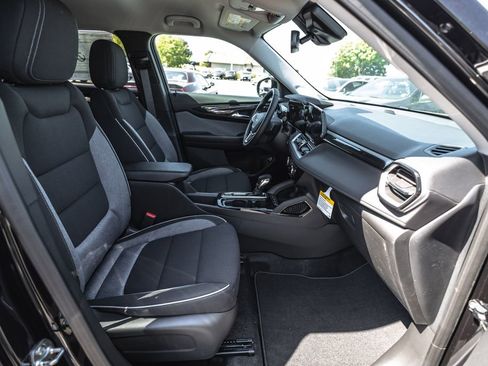 New 2026 Chevrolet TrailBlazer LT w/ Convenience Package AWD/4WD image 28