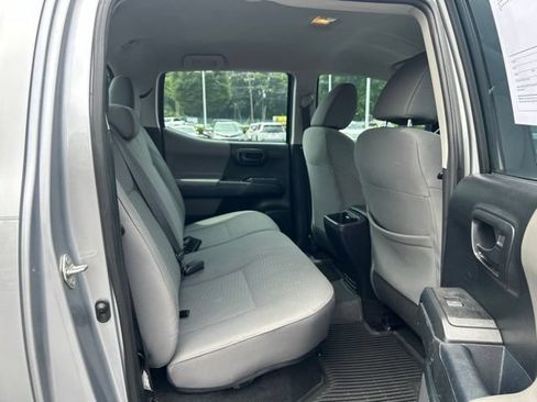 Used 2017 Toyota Tacoma SR RWD image 18