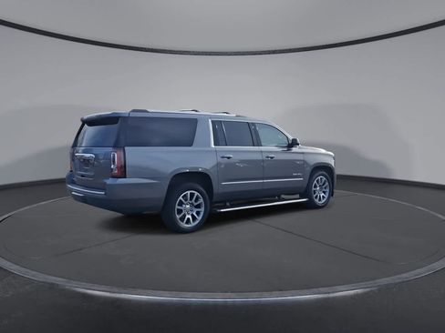 Used 2020 GMC Yukon XL Denali w/ Open Road Package image 8
