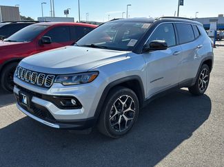 Used 2025 Jeep Compass Limited AWD/4WD video 1